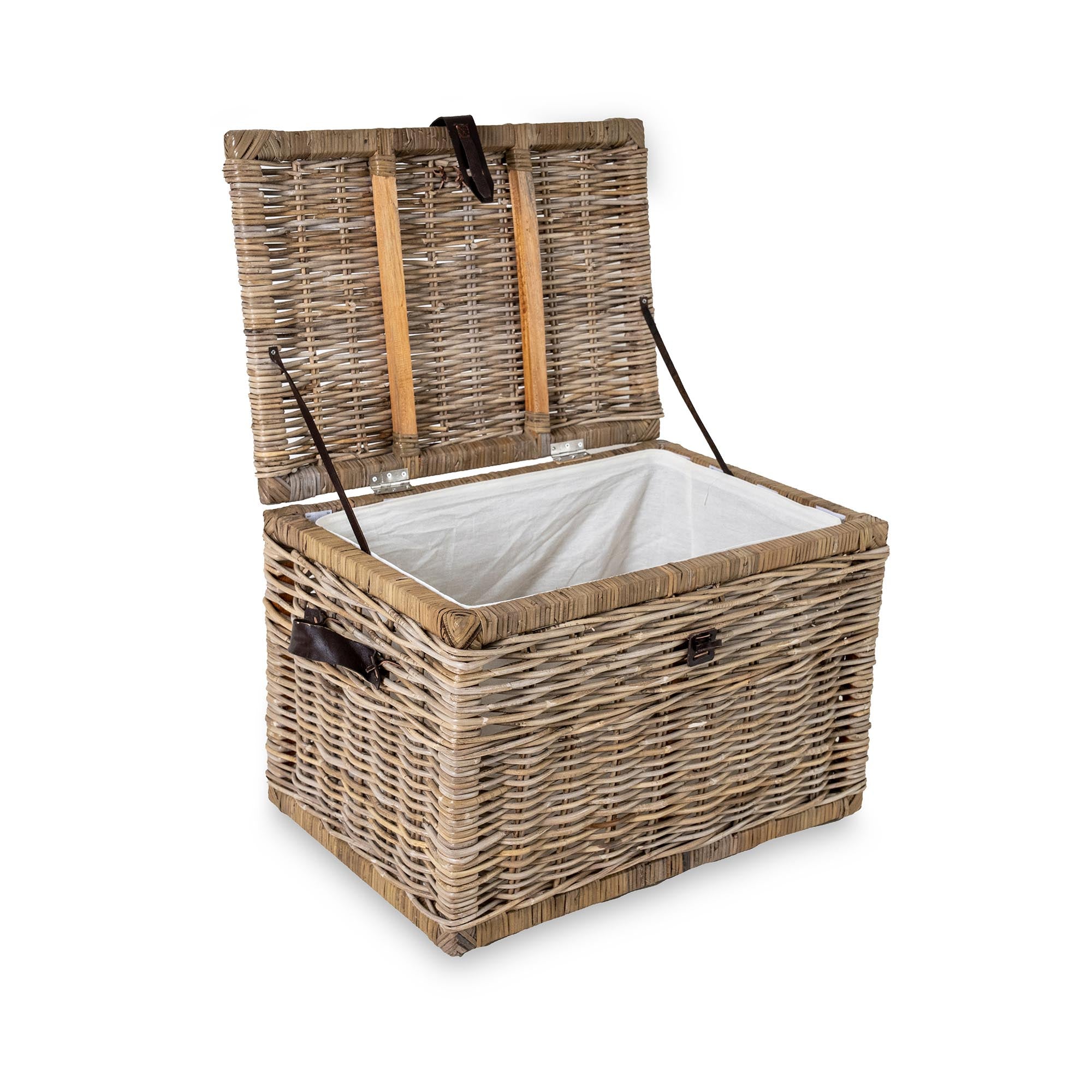 Deep Natural Wicker Storage Trunk with Practical Detail - Image 7