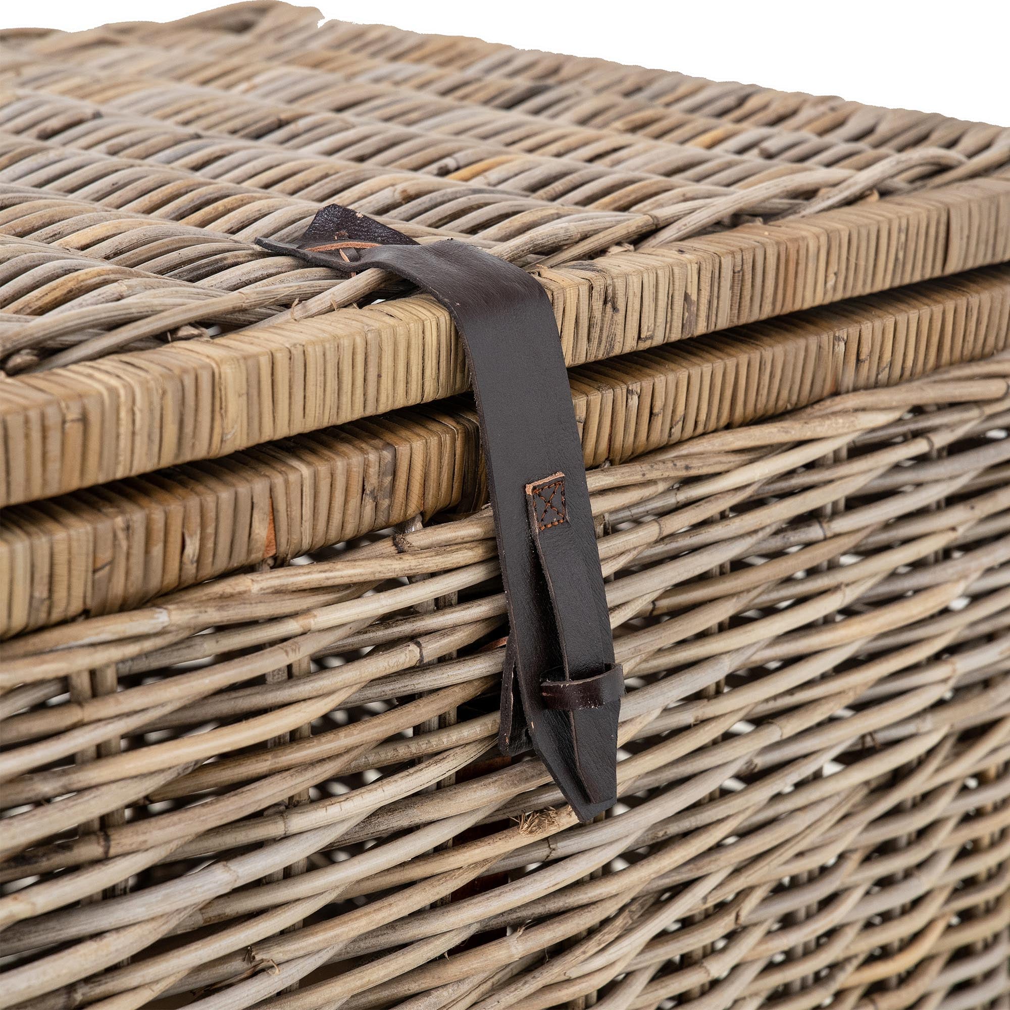 Deep Natural Wicker Storage Trunk with Practical Detail - Image 12